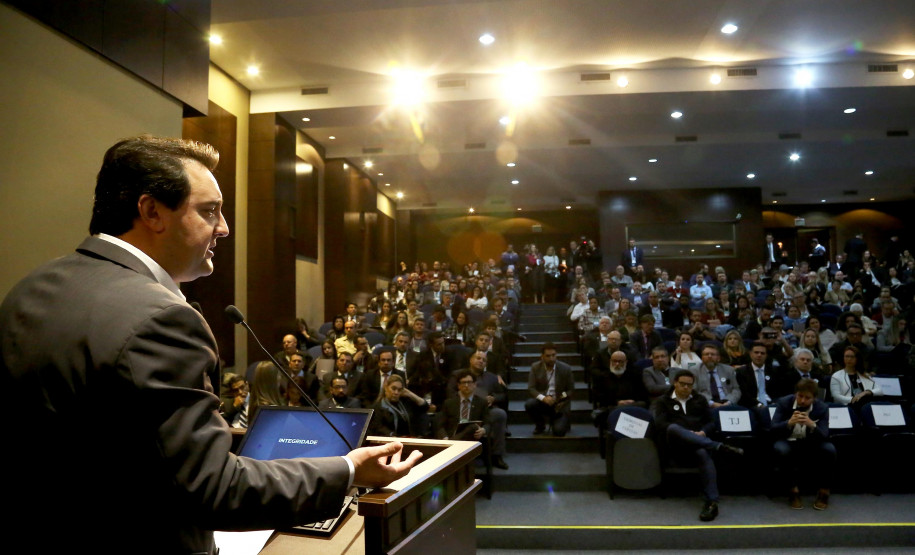 I Simpósio Paranaense de Combate à Corrupção na Administração Pública Governador Carlos Massa Ratinho Junior participa da abertura do I Simpósio Paranaense de Combate à Corrupção na Administração Pública - Curitiba, 13/06/2019 - Foto: Jaelson Lucas/ANPr