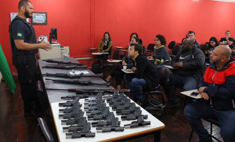 PCPR realiza Curso de Orientação a Imprensa em Áreas de Conflito Armado PCPR realiza Curso de Orientação a Imprensa em Áreas de Conflito Armado