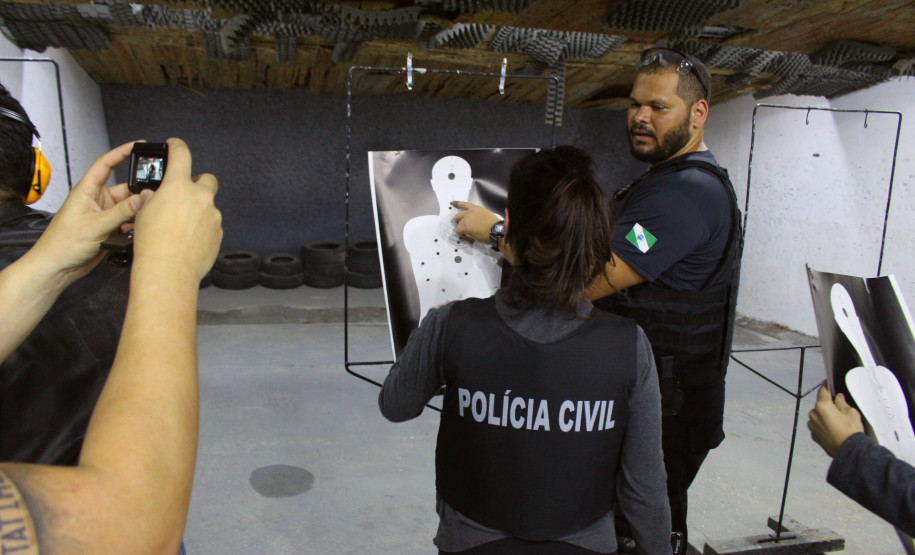 PCPR realiza Curso de Orientação a Imprensa em Áreas de Conflito Armado PCPR realiza Curso de Orientação a Imprensa em Áreas de Conflito Armado