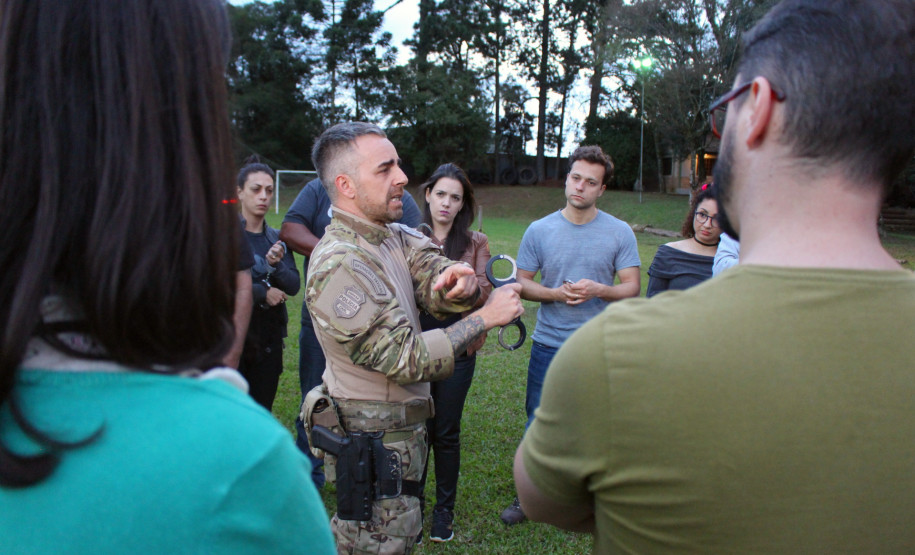 PCPR realiza Curso de Orientação a Imprensa em Áreas de Conflito Armado PCPR realiza Curso de Orientação a Imprensa em Áreas de Conflito Armado