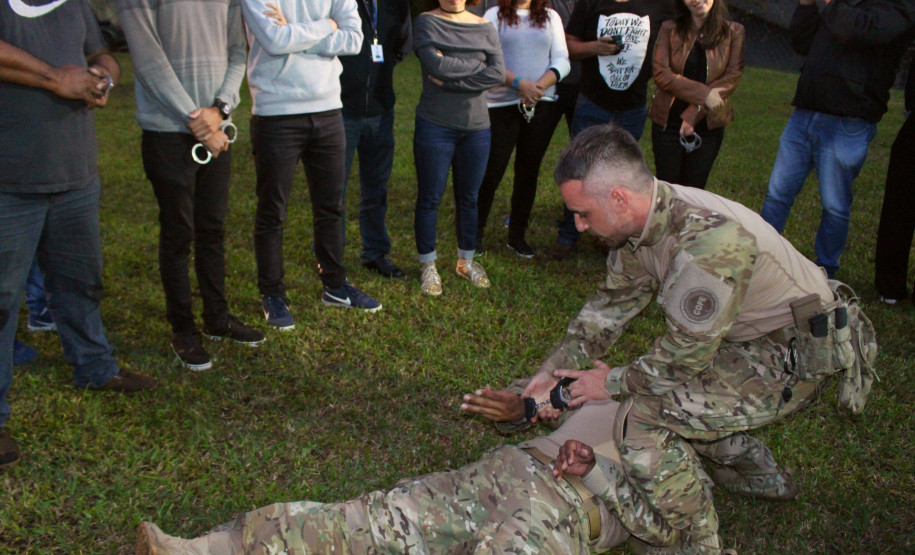 PCPR realiza Curso de Orientação a Imprensa em Áreas de Conflito Armado PCPR realiza Curso de Orientação a Imprensa em Áreas de Conflito Armado