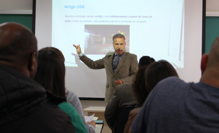 PCPR realiza Curso de Orientação a Imprensa em Áreas de Conflito Armado PCPR realiza Curso de Orientação a Imprensa em Áreas de Conflito Armado