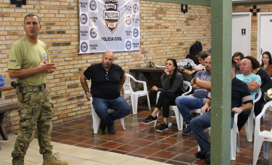 PCPR realiza Curso de Orientação a Imprensa em Áreas de Conflito Armado PCPR realiza Curso de Orientação a Imprensa em Áreas de Conflito Armado