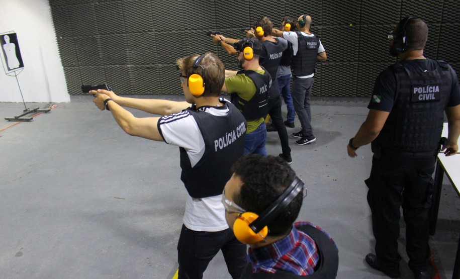 PCPR realiza Curso de Orientação a Imprensa em Áreas de Conflito Armado PCPR realiza Curso de Orientação a Imprensa em Áreas de Conflito Armado