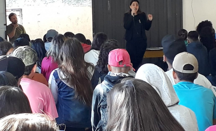 Ação da PCPR na campanha “Junho – Paraná sem drogas” inclui palestras em 21 cidades