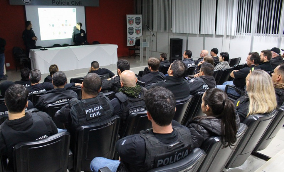 PCPR prende suspeitos de aplicar golpe na venda de pacotes de viagem para Terra Santa PCPR prende suspeitos de aplicar golpe na venda de pacotes de viagem para Terra Santa