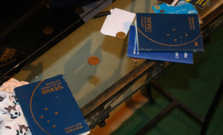 PCPR prende suspeitos de aplicar golpe na venda de pacotes de viagem para Terra Santa PCPR prende suspeitos de aplicar golpe na venda de pacotes de viagem para Terra Santa