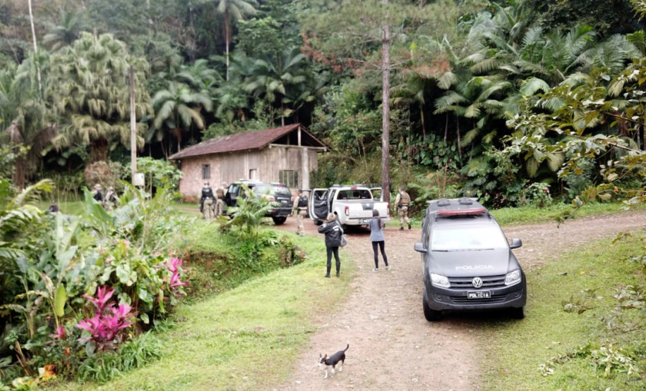 PCPR deflagra operação de combate a crimes ambientais na zona rural de São José dos Pinhais PCPR deflagra operação de combate a crimes ambientais na zona rural de São José dos Pinhais