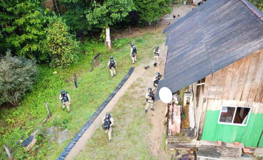 PCPR deflagra operação de combate a crimes ambientais na zona rural de São José dos Pinhais PCPR deflagra operação de combate a crimes ambientais na zona rural de São José dos Pinhais