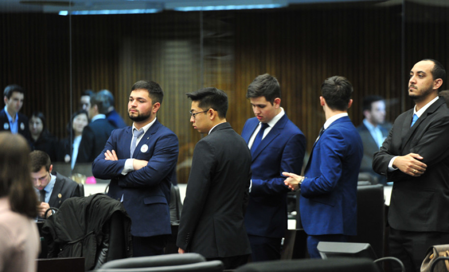 Investigador da PCPR participa de simulação legislativa na Alep