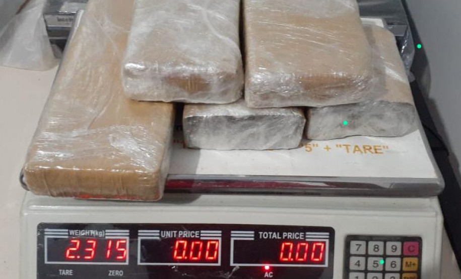 PCPR prende casal suspeito de abastecer o tráfico de drogas em Capanema