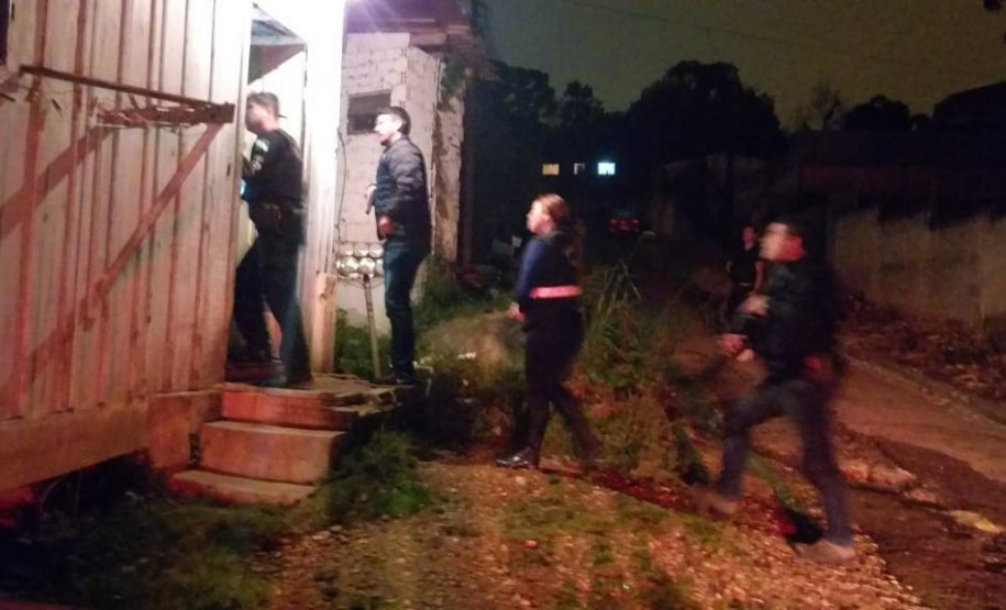 PCPR prende mãe suspeita de oferecer filhos a estuprador em troca de bebidas