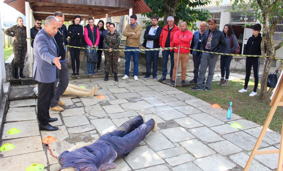 PCPR orienta profissionais da imprensa para trabalho em área de conflito armado.