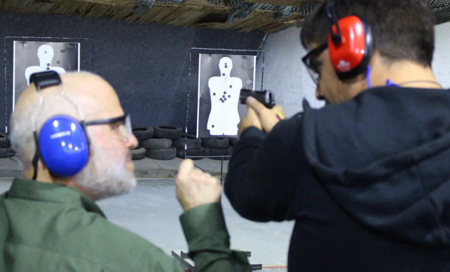 PCPR orienta profissionais da imprensa para trabalho em área de conflito armado.