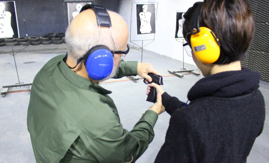 PCPR orienta profissionais da imprensa para trabalho em área de conflito armado.