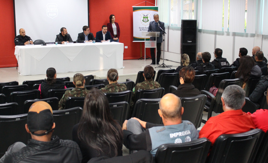 PCPR orienta profissionais da imprensa para trabalho em área de conflito armado