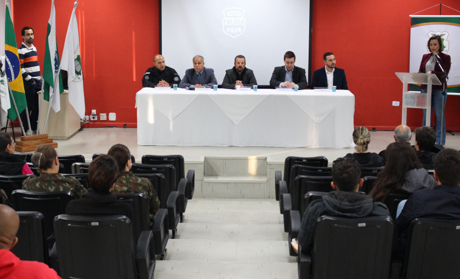 PCPR orienta profissionais da imprensa para trabalho em área de conflito armado