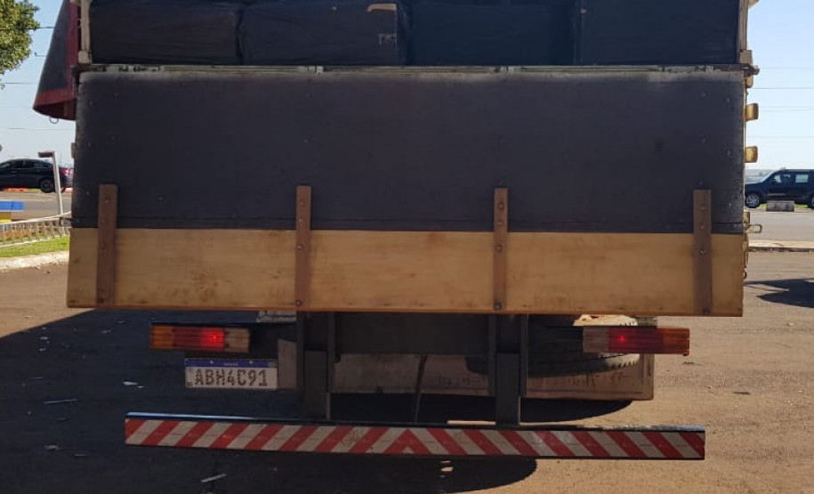 PCPR apreende cigarros paraguaios durante ação conjunta em Santa Terezinha do Itaipu