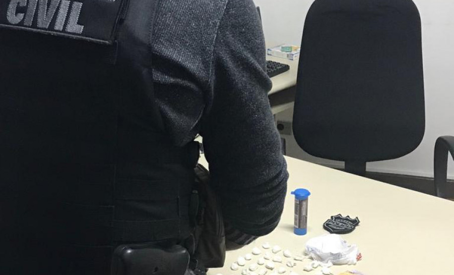 PCPR prende casal por tráfico de drogas em Curitiba