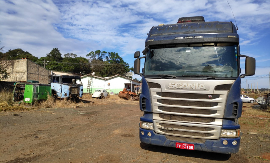 PCPR prende cinco pessoas e apreende quatro veículos em Curiúva