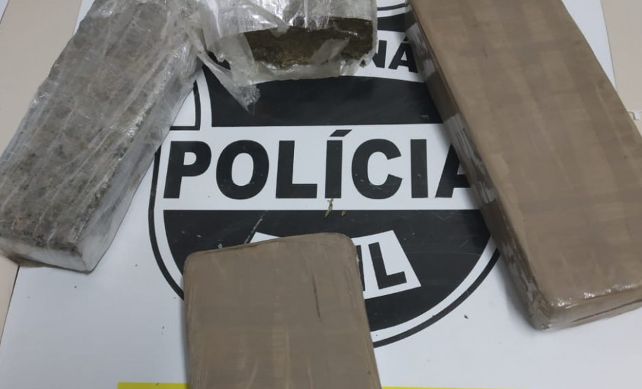 PCPR prende suspeita de tráfico de drogas em Foz do Iguaçu