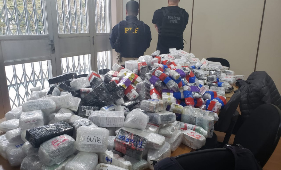PCPR e PRF prendem policial militar com carregamento de anabolizantes avaliado em mais de R$ 2 milhões --