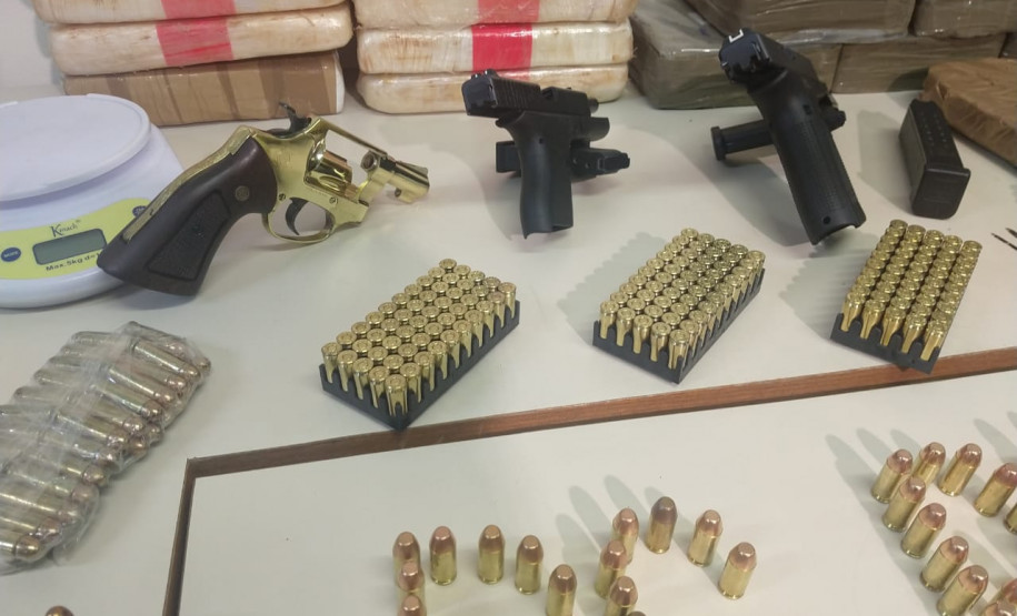 PCPR apreende drogas, armas e munições em apartamento na Capital