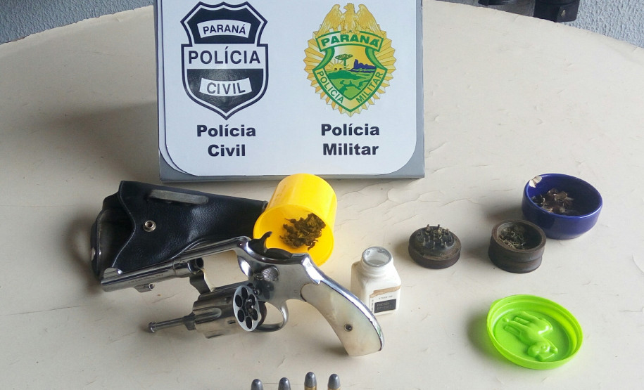 PCPR prende homem em posse de revólver em Ribeirão do Pinhal PCPR prende homem em posse de revólver em Ribeirão do Pinhal