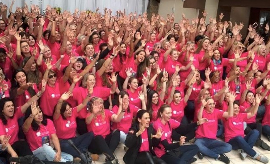 Policiais civis paranaenses participam de encontro da mulher policial em Santa Catarina --