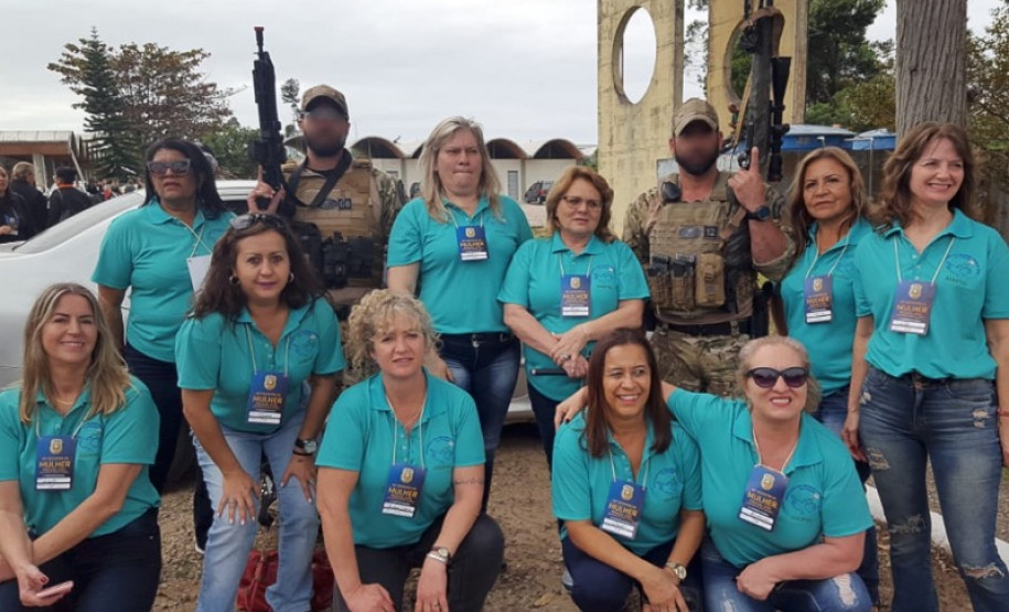 Policiais civis paranaenses participam de encontro da mulher policial em Santa Catarina --