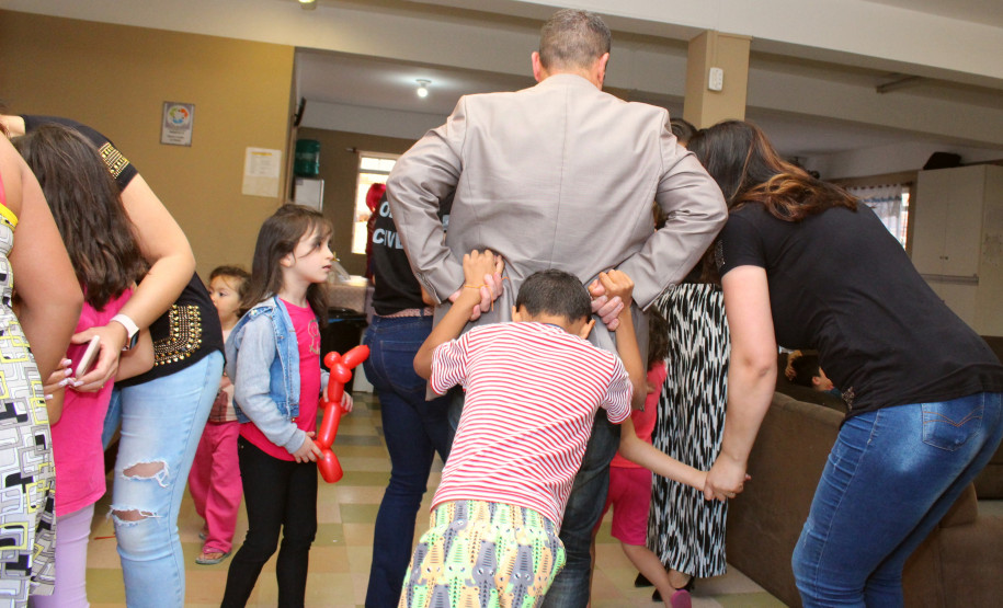 PCPR realiza ação beneficente em comemoração a semana da criança