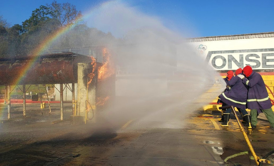 PCPR capacita servidores para prevenção e combate à incêndio