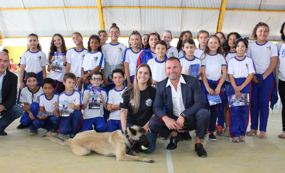 PCPR leva serviços e informação ao Paraná Cidadão em Colombo