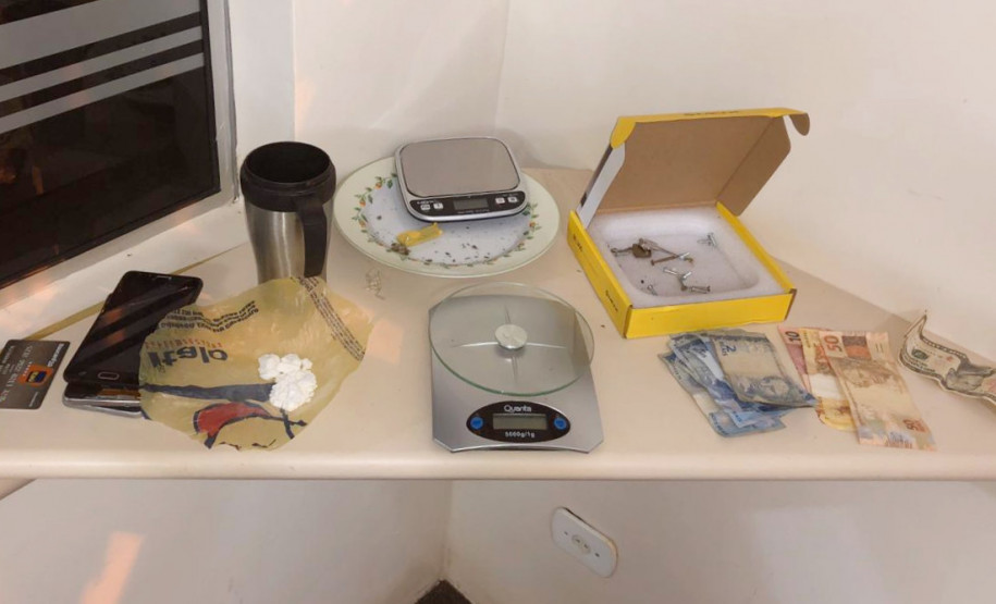 PCPR prende suspeita de tráfico de drogas em Foz do Iguaçu