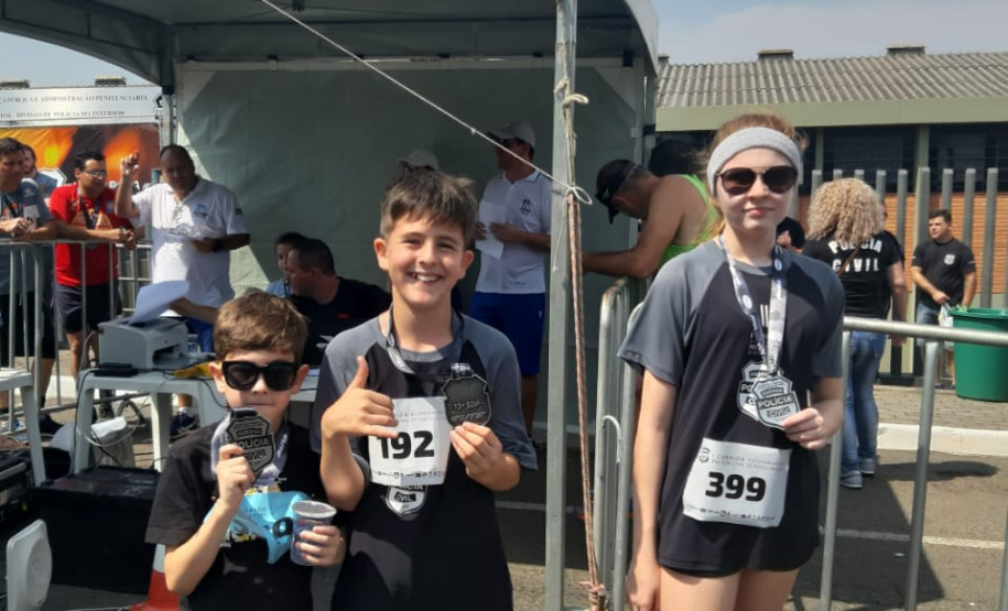 Primeira corrida e caminhada da PCPR em Ponta Grossa reúne 450 pessoas Primeira corrida e caminhada da PCPR em Ponta Grossa reúne 450 pessoas