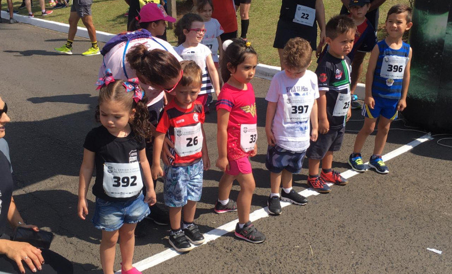 Primeira corrida e caminhada da PCPR em Ponta Grossa reúne 450 pessoas Primeira corrida e caminhada da PCPR em Ponta Grossa reúne 450 pessoas