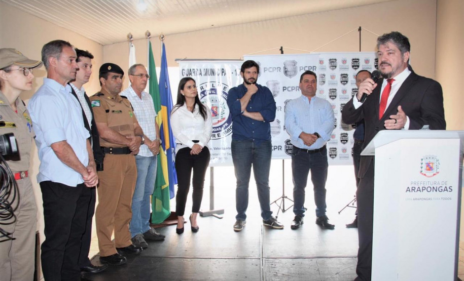 Prefeitura de Arapongas cede imóvel para PCPR instalar delegacia da mulher Prefeitura de Arapongas cede imóvel para PCPR instalar delegacia da mulher