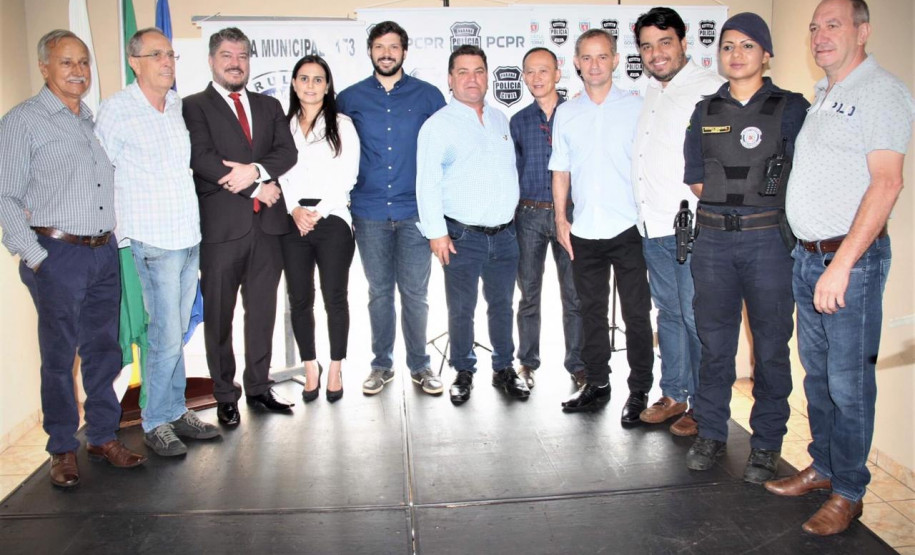 Prefeitura de Arapongas cede imóvel para PCPR instalar delegacia da mulher Prefeitura de Arapongas cede imóvel para PCPR instalar delegacia da mulher