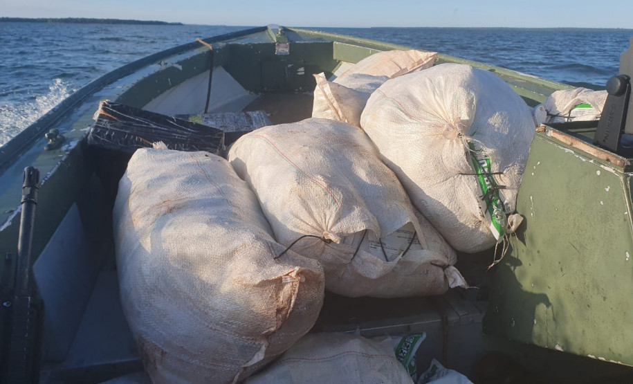 PCPR apreende 300 quilos de agrotóxicos e sapatos falsificados durante operação Hórus