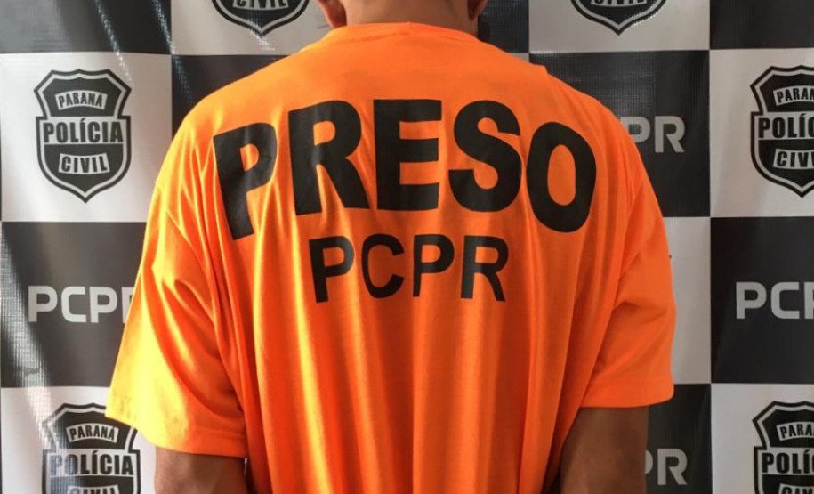 PCPR prende suspeito de tráfico de drogas em Colombo PCPR prende suspeito de tráfico de drogas em Colombo