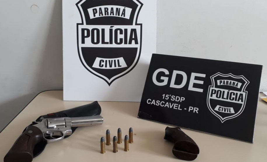 PCPR prende 10 pessoas em operação contra o tráfico na Capital e região Oeste do Estado PCPR prende 10 pessoas em operação contra o tráfico na Capital e região Oeste do Estado