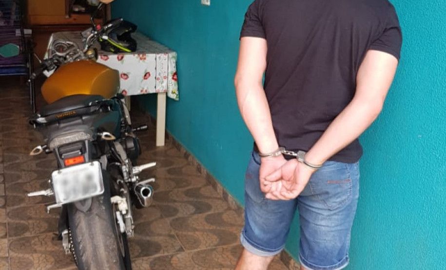 PCPR prende 10 pessoas em operação contra o tráfico na Capital e região Oeste do Estado PCPR prende 10 pessoas em operação contra o tráfico na Capital e região Oeste do Estado