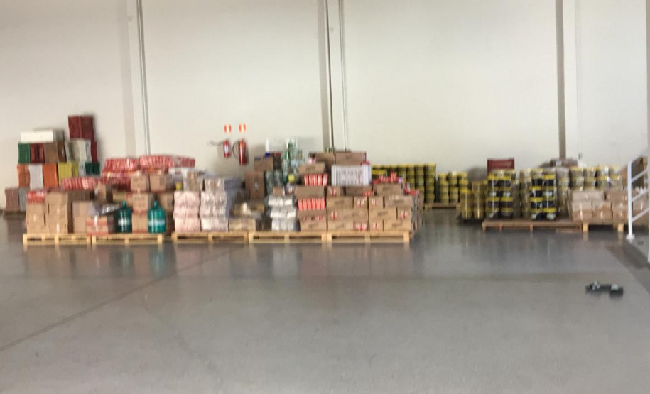 PCPR apreende 18 toneladas de alimentos impróprios para o consumo em Curitiba