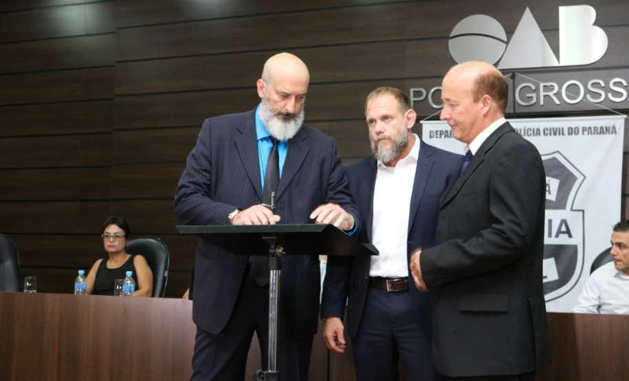 Posse do novo delegado chefe da Subdivisão de Ponta Grossa da PCPR