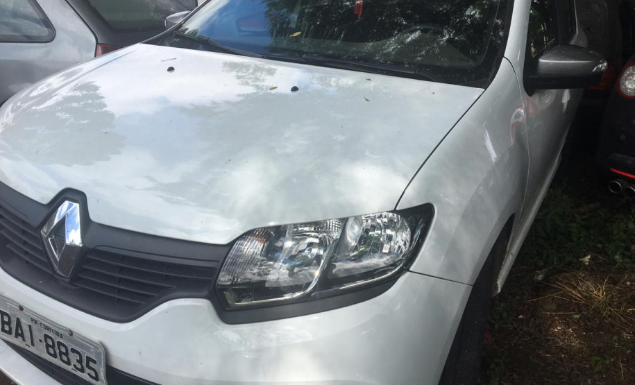 PCPR prende duas pessoas e recupera quatro carros roubados