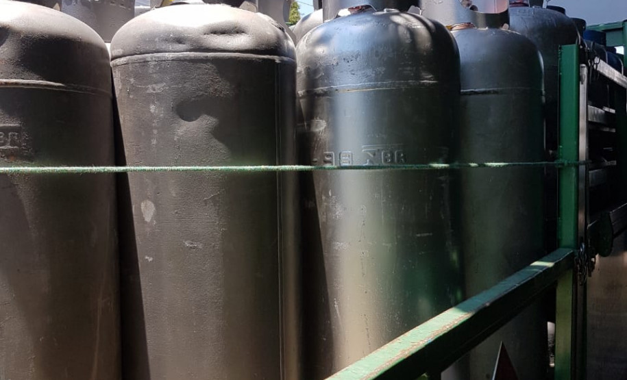 PCPR prende homem suspeito de receptação de botijões de gás