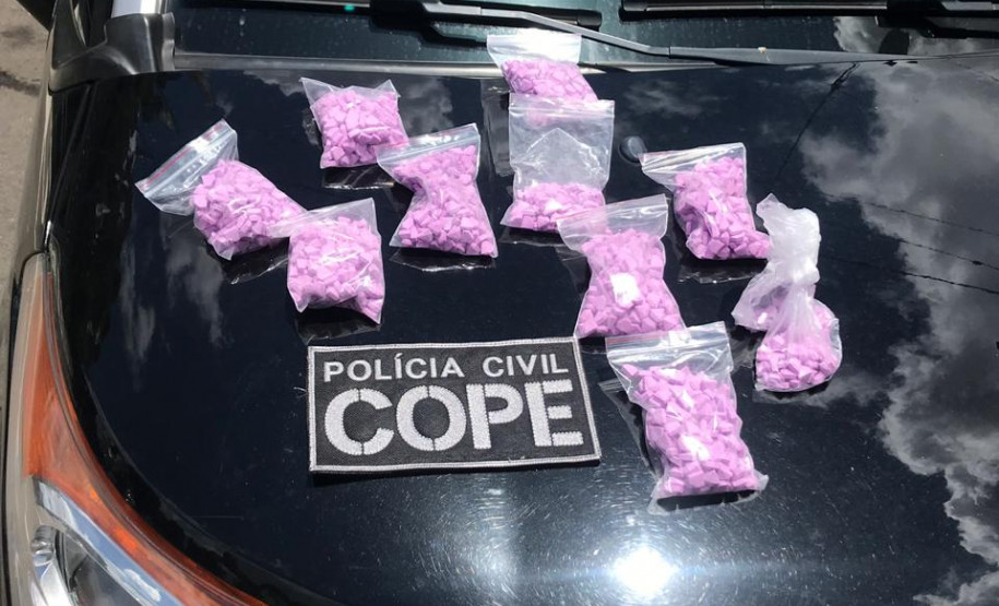 PCPR prende mulher com 1,5 mil comprimidos de ecstasy em Curitiba
