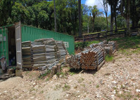 PCPR recupera carga de escoras metálicas desviadas de empresa de Pato Branco 