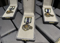PCPR homenageia 53 servidores com Medalhas de Serviço Policial em Foz do Iguaçu 