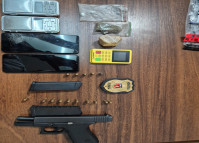 PCPR prende homem em flagrante por tráfico e posse ilegal de arma de fogo em Mandaguari